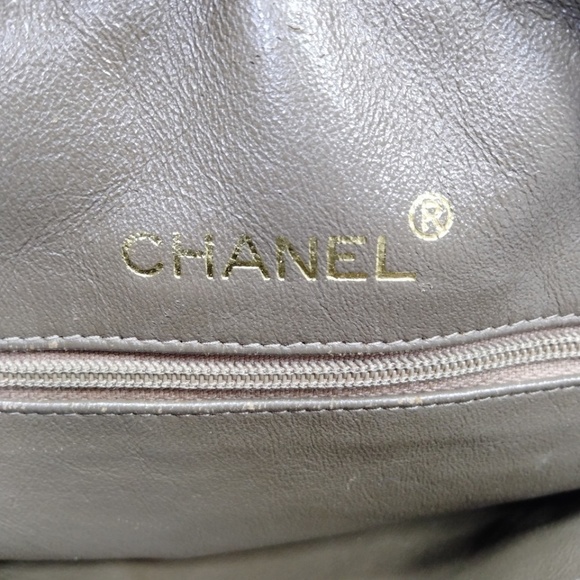 Authentic Chanel Leather Round Bag - Picture 6 of 9
